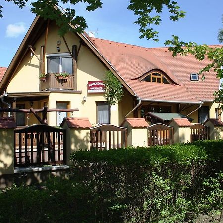 Harmonia Apartmanhaz Hajdúszoboszló Extérieur photo