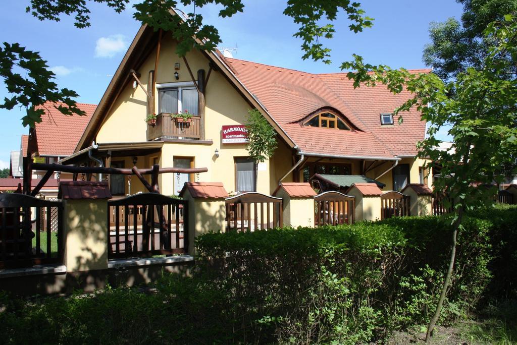 Harmonia Apartmanhaz Hajdúszoboszló Extérieur photo