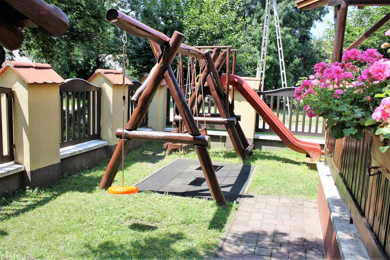 Harmonia Apartmanhaz Hajdúszoboszló Extérieur photo