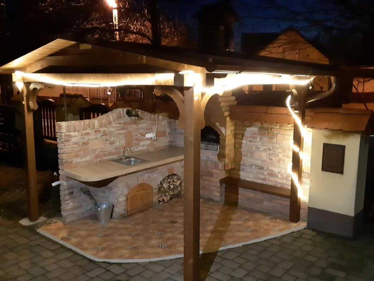 Harmonia Apartmanhaz Hajdúszoboszló Extérieur photo